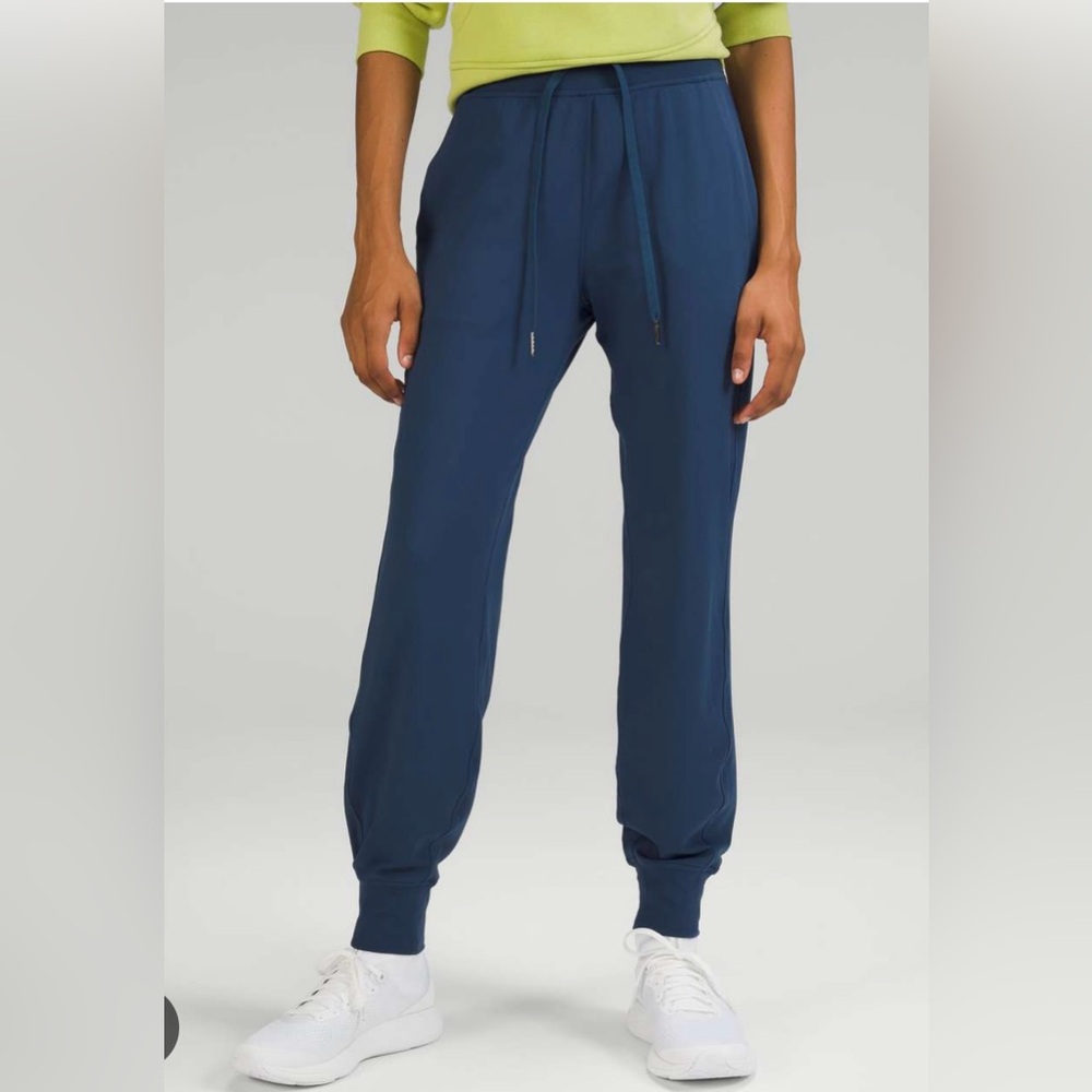 Lululemon Ready to Rulu High-Rise Jogger